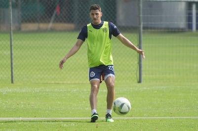 Hiram Mier es duda para enfrentar a Tigres