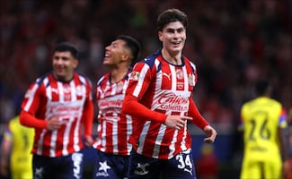 Chivas derrota al América en el Clásico Nacional y consigue su sexta victoria consecutiva