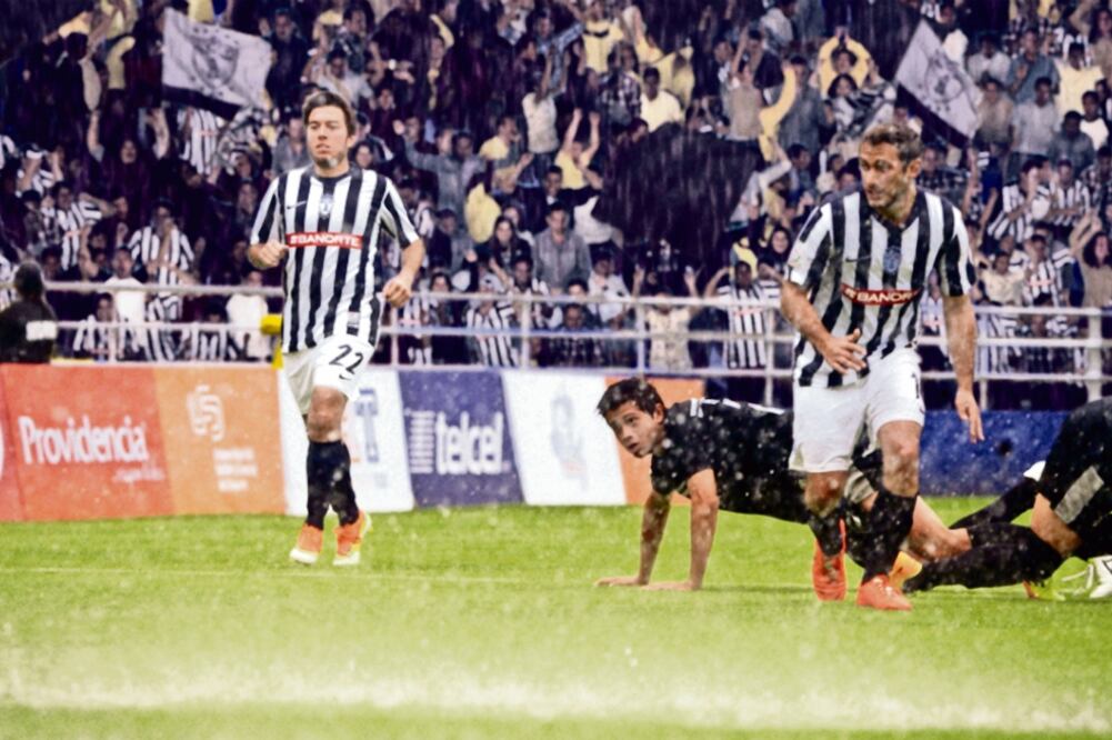 La cinta es la historia de un fan del Pachuca que tiene el don de sanar a las personas, incluyendo al personaje de Zurita (CÉSAR HUERTA. EL UNIVERSAL)