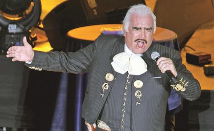 Vicente Fernández se encuentra grave, pero estable