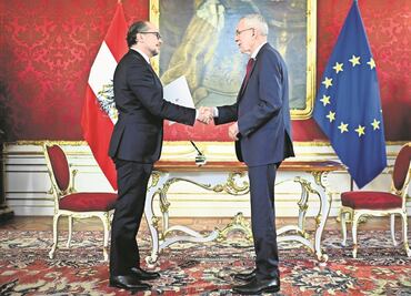 Tras escándalo de corrupción, Austria estrena canciller
