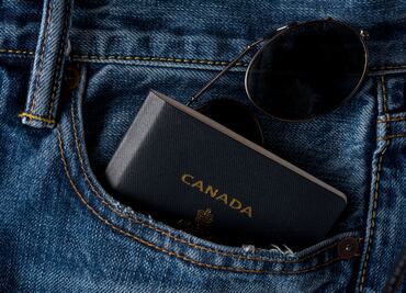 Aparece el tercer género en pasaportes de Canadá