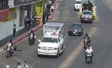 Arzobispo de Chiapas se pasea en papamóvil usado por Papa Francisco en 2016; causa azoro entre la población