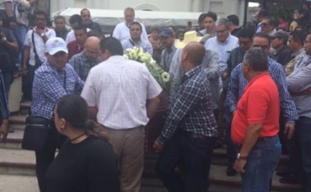 Sepultan en Chilpancingo a Abel Montufar, candidato asesinado