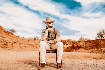 Carín León, listo para su primera cita en Coachella