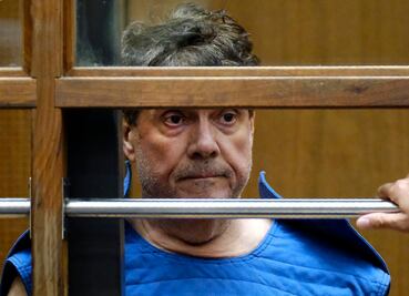 Muere antes de ir a juicio exginecólogo acusado de agredir sexualmente a estudiantes en EU