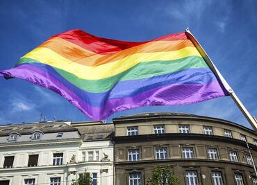 Estonia se convierte en el primer país báltico en legalizar el matrimonio igualitario