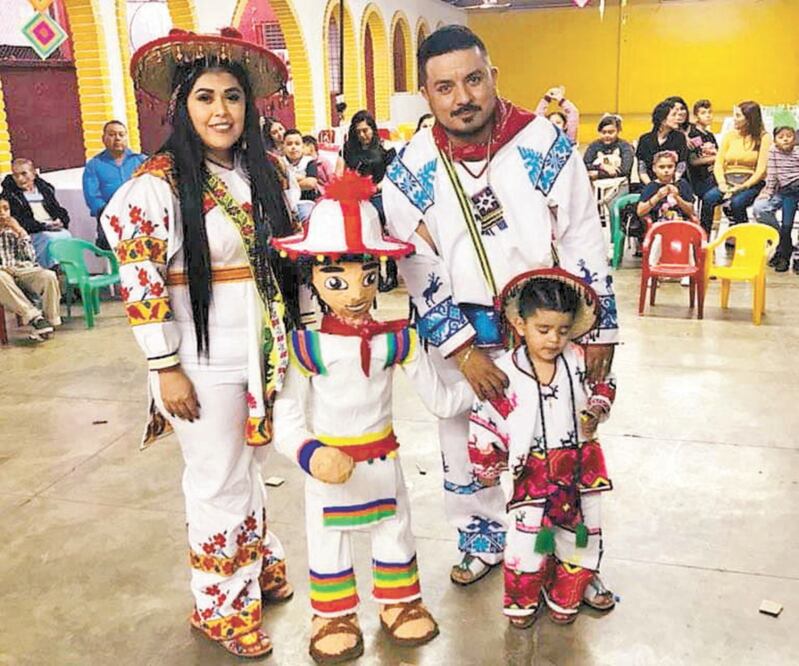 Alondra Salas y Christian Barajas decidieron celebrar los 3 años de su hijo Mateo con una fiesta enmarcada con detalles alusivos a sus raíces indígenas. Fotos: CORTESÍA