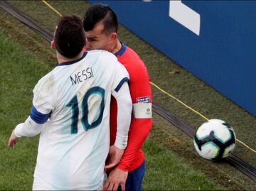 Lionel Messi se fue expulsado ante Chile