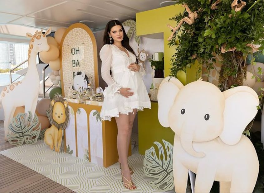 El baby shower del bebé de Nadia Ferreira y Marc Anthony no dio ninguna pista sobre el sexo de la criatura
