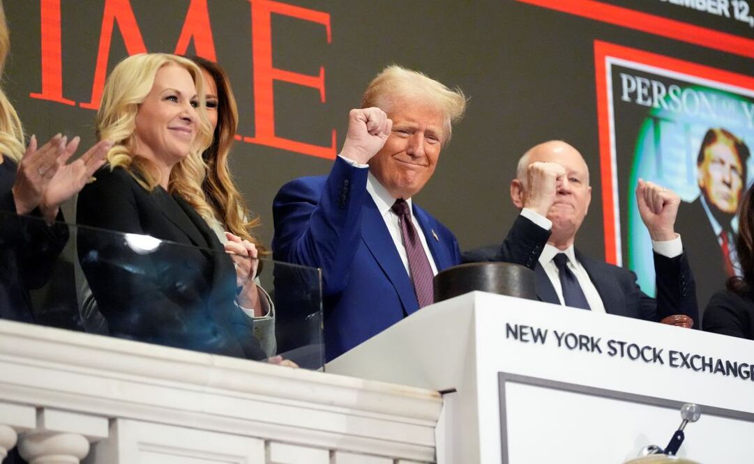 El próximo presidente Donald Trump, después de tocar la campana de apertura en la Bolsa de Valores de Nueva York, el jueves 12 de diciembre de 2024, en Nueva York. Foto: AP