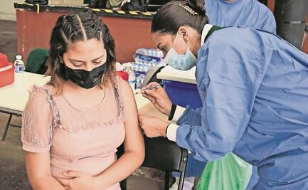 Solicita PRD a SEP y SSa informen sobre vacunación a maestros en el país