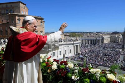 Papa León XIV llama a "deponer las armas" y "elegir la paz"; es su primer mensaje de Pascua