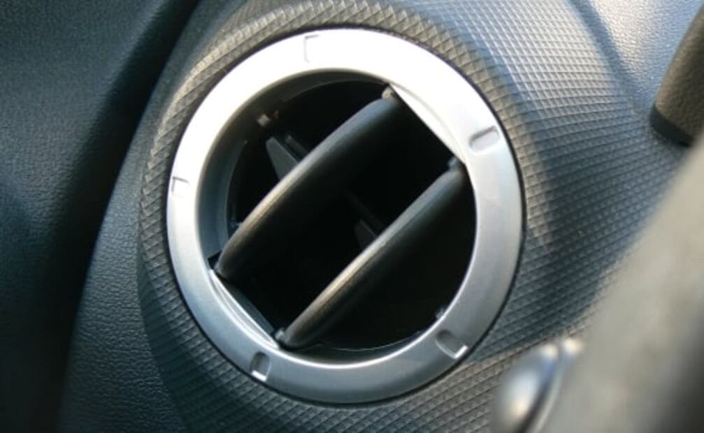 Cuál es la temperatura ideal para el aire acondicionado en el auto