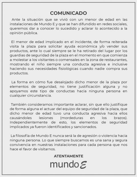 Captan a policías que sacan a un niño que vende dulces de plaza comercial de Tlalnepantla