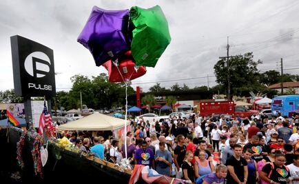 Miles de personas recuerdan a las víctimas del tiroteo de Orlando