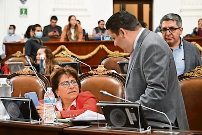Aplazan la discusión sobre robo de coladeras