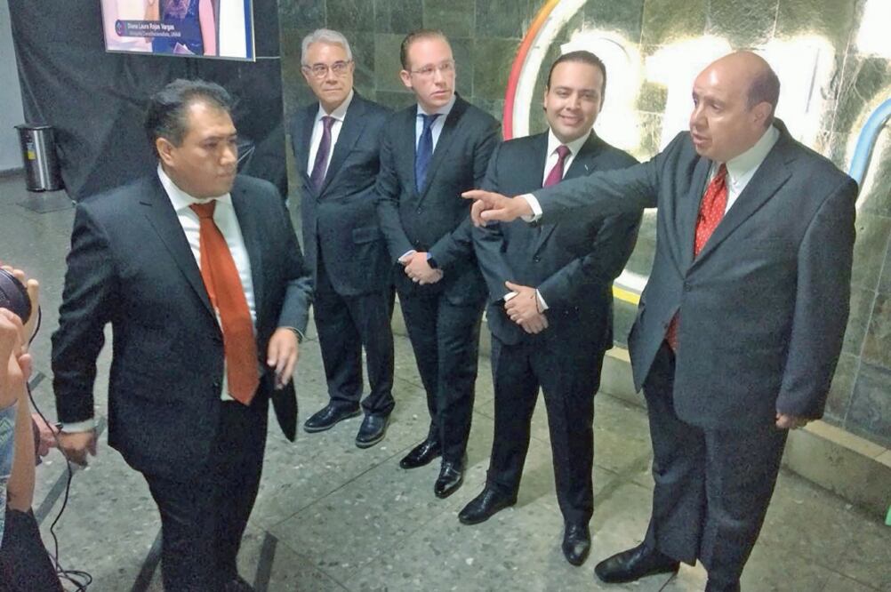 Carlos Armando Girón (PRI), Santiago Taboada (PRD-PAN-MC), Víctor Hugo Olmedo (PH), y Andrés Martín Guzmán (PVEM) asistieron al debate. Noé Hernández fue a las instalaciones del Canal 21 para denunciar que “lo amenazaron”. Foto: CORTESÍA