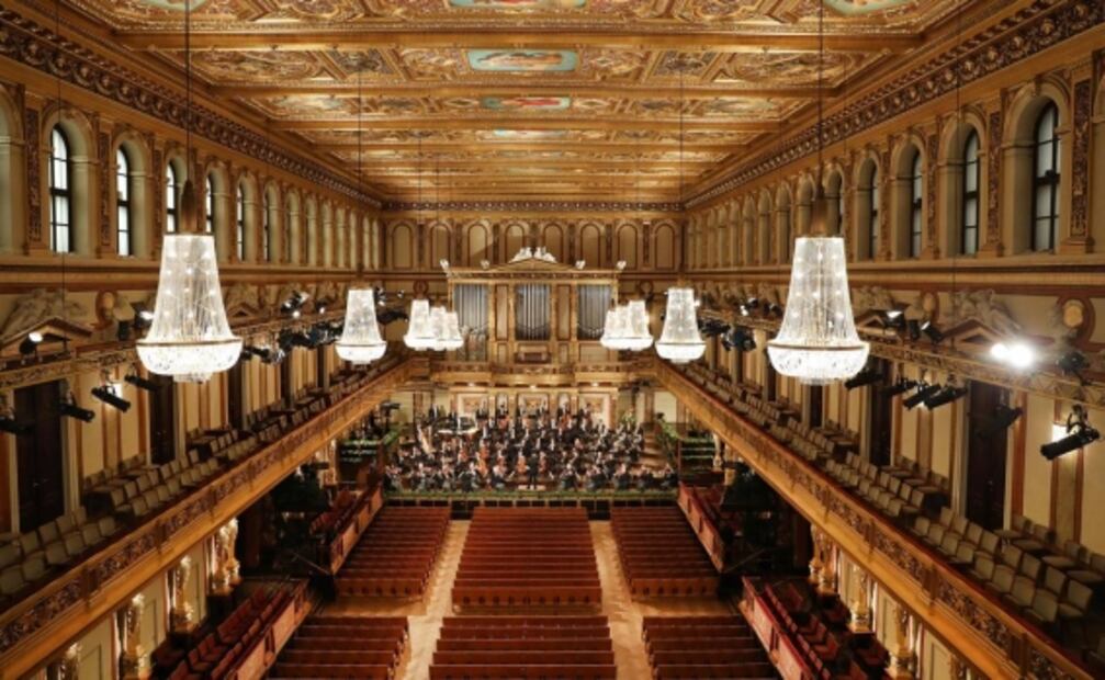 Riccardo Muti dirige en una sala vacía un gran concierto para abrir el 2021