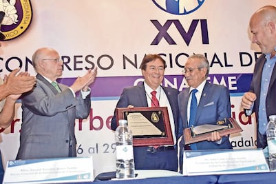 José Narro reconoce avances en salud infantil