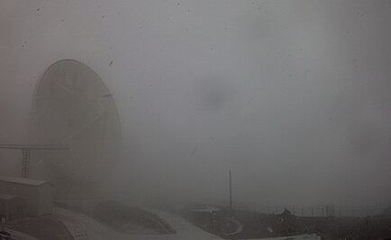 Reportan caída de nieve en partes altas del volcán Pico de Orizaba