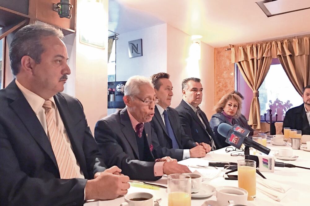 Integrantes de la Asecem, piden que el saqueo se considere delito grave. (REBECA JIMÉNEZ. EL UNIVERSAL)