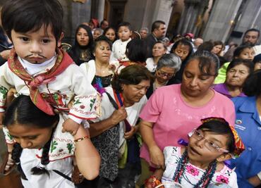 Jueves de Corpus y día de las mulas, ¿por qué vestimos a los niños de "inditos"?
