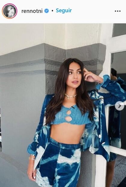 Renata Notni te muestra cómo usar crop top en otoño