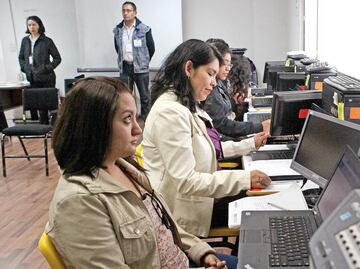 UIF lanza convocatoria para obtener la certificación antilavado de dinero mediante un examen