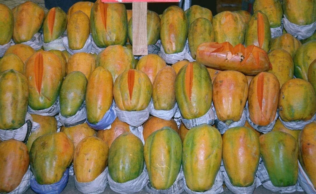 Reportan en EU nuevos brotes de salmonella en papayas procedentes de México