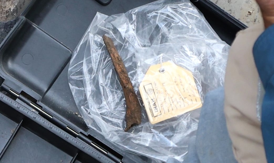 Vestigios arqueológicos fueron encontrados en la obra de la Calzada Flotante, sobre la Calzada San Antonio Abad, frente al extemplo de San Antonio Abad en la colonia Tránsito, Ciudad de México, el martes 11 de noviembre de 2025. Foto: Valente Rosas/EL UNIVERSAL