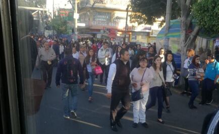 Línea 8 del Metro presenta marcha lenta