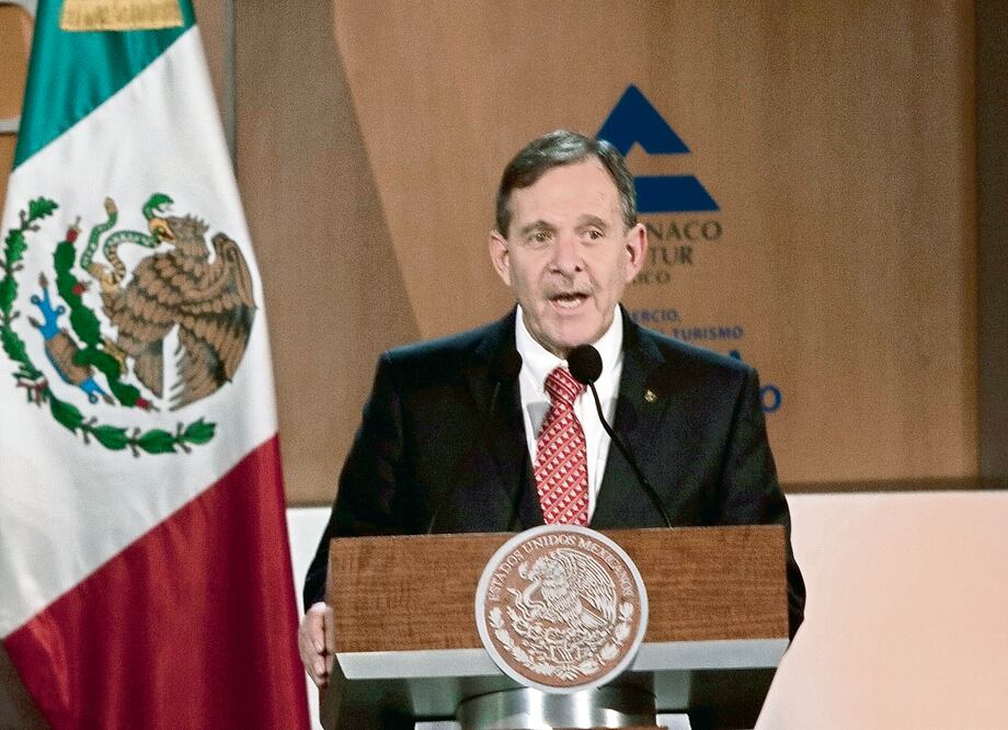 Enrique Solana, presidente de la Concanaco, dijo que el aumento de precios podría tomar seis o siete meses en estabilizarse a partir del gasolinazo. (ARCHIVO EL UNIVERSAL)