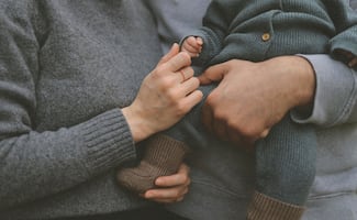 ¿Por qué la decisión de no tener hijos ha aumentado entre jóvenes?; UNAM explica algunos factores