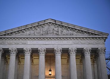 Corte Suprema de EU debate orden de Trump para abolir ciudadanía por nacimiento; define si tribunales menores pueden bloquearla