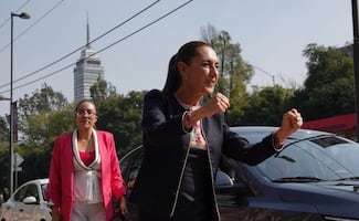 Sheinbaum llega a reunión con el Consejo Mexicano de Negocios; asisten Slim, Claudio X. González y el CCE