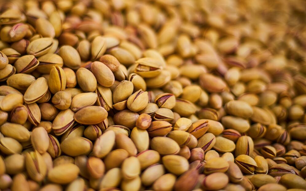 Altos en proteínas, los pistaches son perfectos para dietas veganas y vegetarianas. Foto: Unsplash