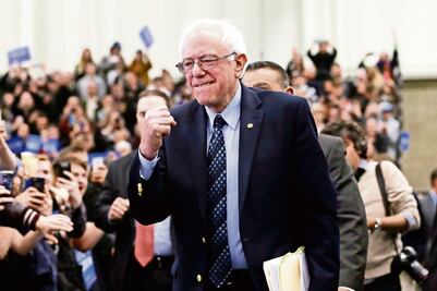 Sanders y Cruz dan golpe a Clinton y Trump