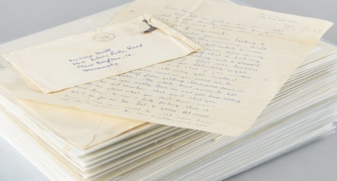 Bob Dylan: Subastan cartas de amor que el cantautor envió a su novia de instituto