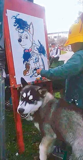La familia de Spayk, en Ecuador, solía llevarlo a todas partes. La mujer que lo ahorcó está sometida a juicio. Foto: Especial