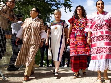FOTOS Entre colores y trajes típicos, secretarias de Estado asisten al inicio de la Guelaguetza