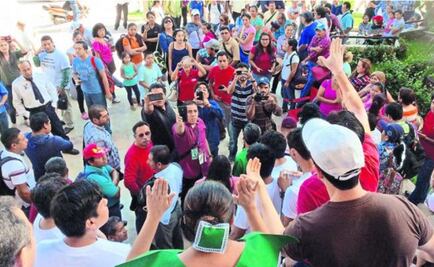 Teachers' union: Forced out of encampment, but fight goes on