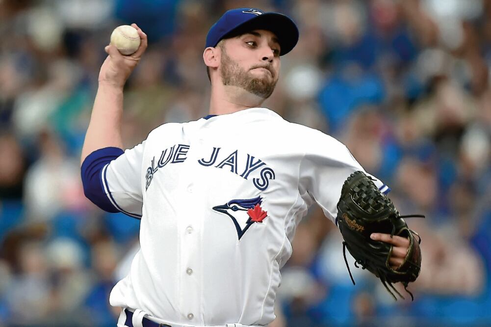 El inicialista de Blue Jays, Marco Estrada, permitió cuatro carreras y cinco hits en seis episodios (DAN HAMILTON. USA TODAY SPORTS)