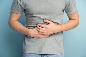 Brote de "diarrea explosiva" se expande a 9 estados en EU; hay 11 mil 573 casos posibles de ciclosporiasis