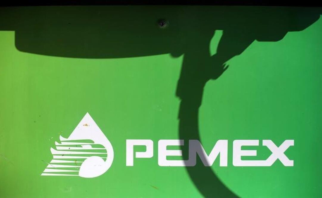 The logo of Mexican petroleum company Pemex is seen on a tank gas at a gas station in Mexico City - Photo: Edgard Garrido/REUTERS