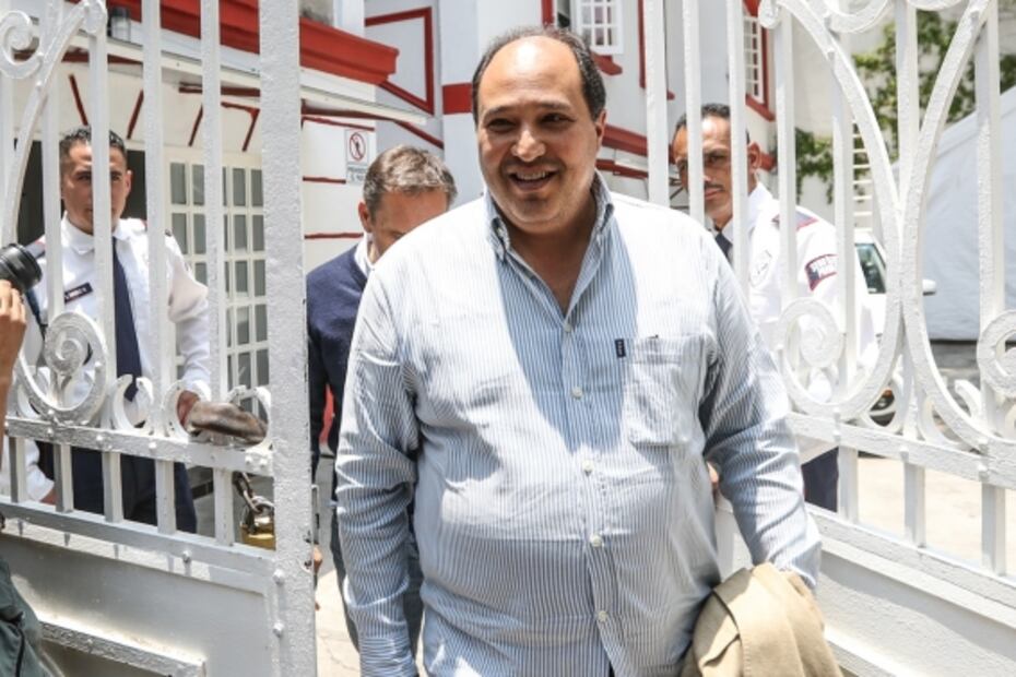 Tienen 7 funcionarios de AMLO cuentas en exterior
