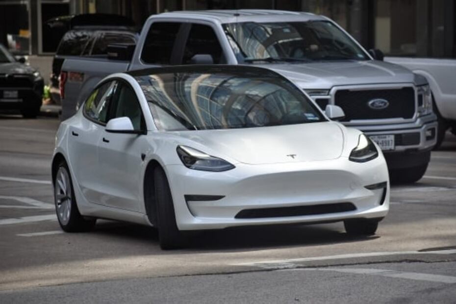 México destina carril exclusivo para Tesla en la frontera