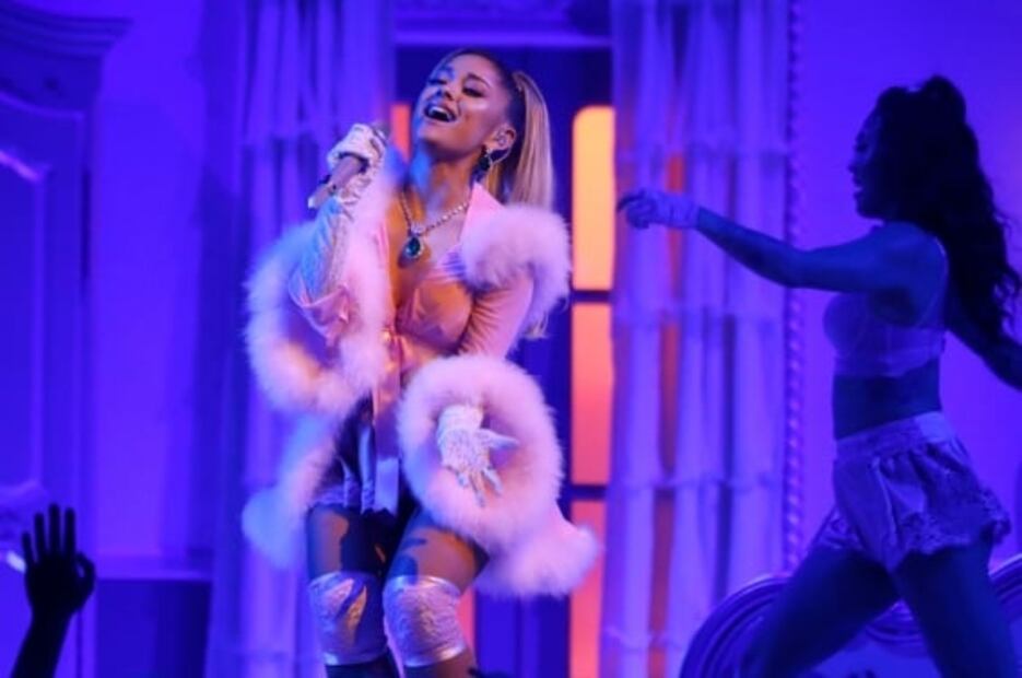 Ariana Grande, como quinceañera y con sus papás, en los Grammy