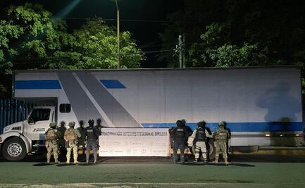 Localizan tráiler robado en Culiacán; tenía una camioneta en su interior