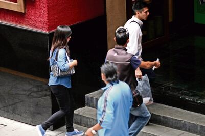 Venden boletos ilegales y Cinemex los acepta